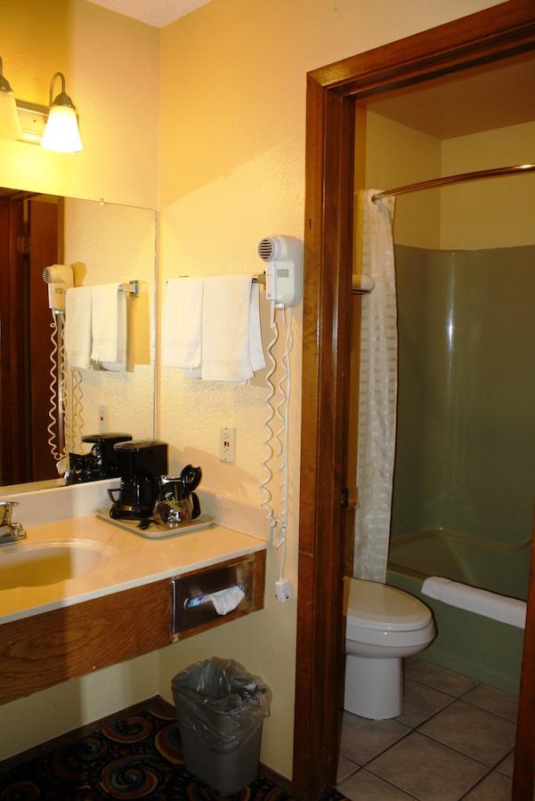 Lake Palestine Motor Inn Coffee City Room photo