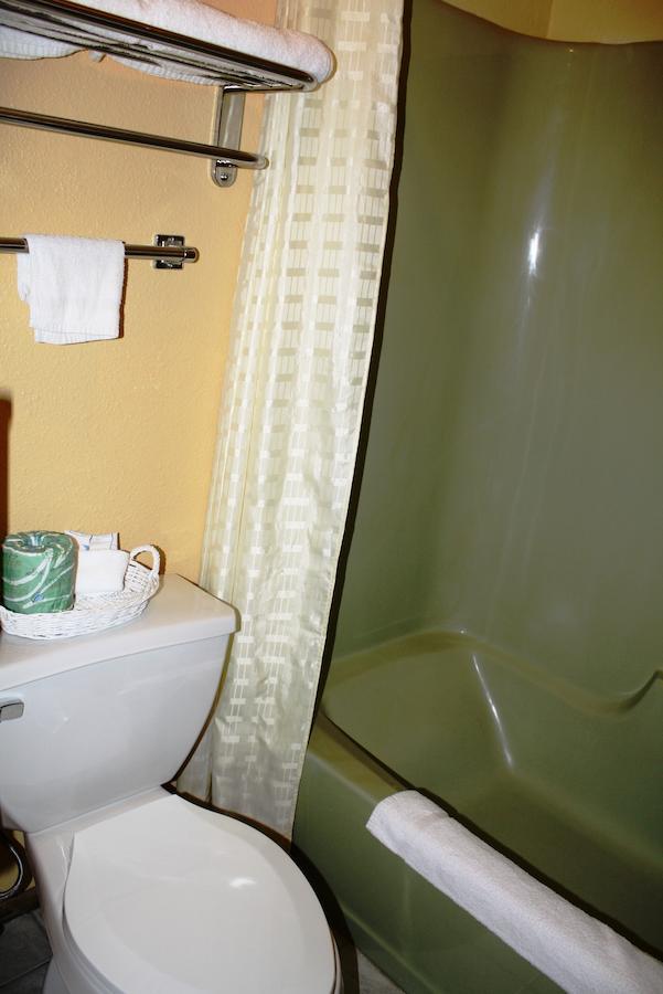 Lake Palestine Motor Inn Coffee City Room photo